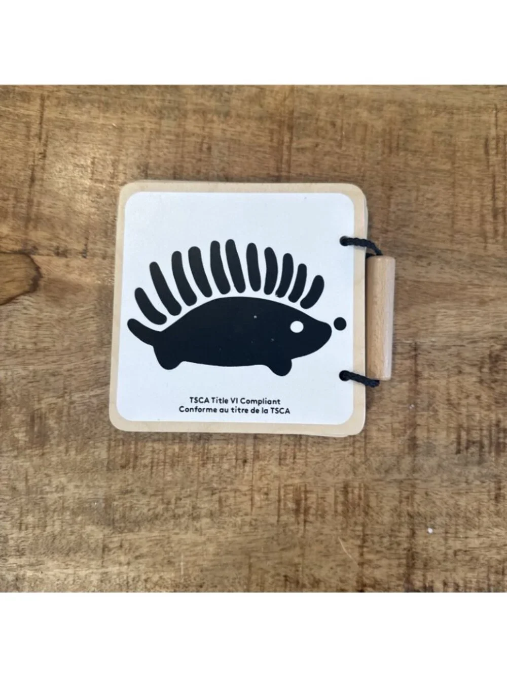 Lovevery Wooden Animal Book B&W Contrast - The Looker Play Kit 0-12 Weeks